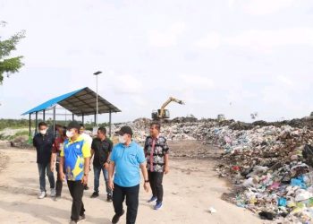 Respons Arahan Presiden soal Darurat Sampah, Bupati Tanjab Barat Tinjau TPA Lubuk Terentang