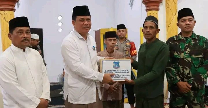Pemkab Tanjab Barat Laksanakan Safari Ramadan di Desa Sungai Landak Kecamatan Senyerang