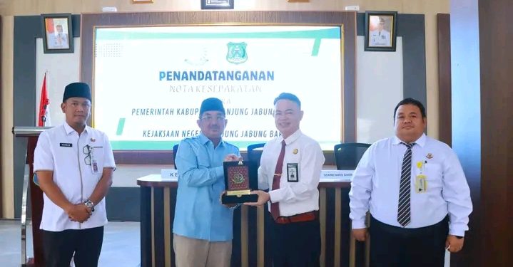 Pemkab Tanjab Barat–Kejari Resmi Perpanjang MoU, Fokus Penguatan Tata Kelola dan Kepastian Hukum