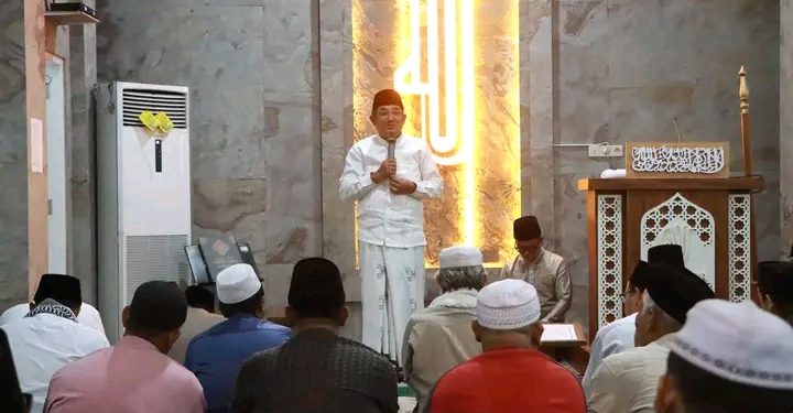 Safari Ramadan MUI Jambi di Tanjab Barat: Bupati Anwar Sadat Ajak Perkuat Ukhuwah di Masjid Al-Anwar