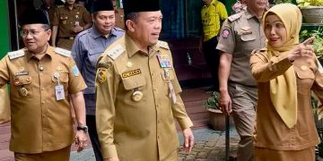 Gubernur Al Haris Tinjau Pelaksanaan Tes Kompetensi Akademik SMP di Kota Jambi, Tekankan Pemerataan Mutu Pendidikan