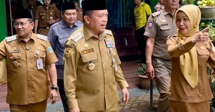 Gubernur Al Haris Tinjau Pelaksanaan Tes Kompetensi Akademik SMP di Kota Jambi, Tekankan Pemerataan Mutu Pendidikan