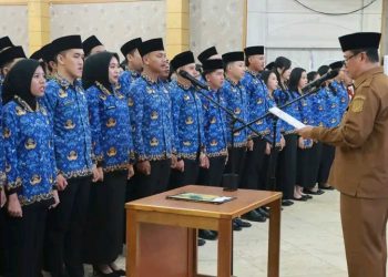 Wabup Katamso Pimpin Sumpah PNS dan Serahkan SK CPNS 2024, Tekankan Adaptasi Digital dan Peningkatan IPM