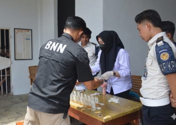 BNNK Tanjung Jabung Timur Tes Urine Massal di Lapas Narkotika Muara Sabak, Seluruh Hasil Negatif