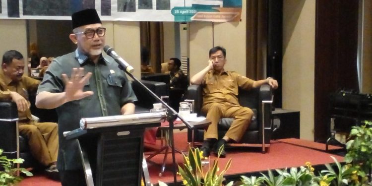 Sekda Sudirman Buka Konsultasi Publik Penyusunan Draf Dokumen RPPEG Kabupaten Tanjung Jabung Timur
