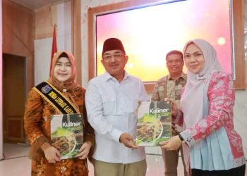 Bupati dan Bunda Literasi Tanjab Barat Luncurkan Buku Kuliner Khas Daerah pada Pengukuhan Bunda Literasi 2026