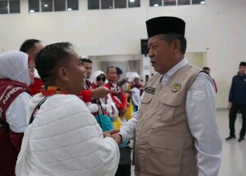 Wagub Sani Lepas 442 JCH Kloter BTH 22 Provinsi Jambi, Doakan Keselamatan dan Keberkahan Bagi Keluarga dan Daerah