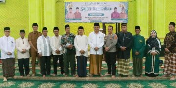 Sekretaris DPRD Tanjab Barat Hadiri Safari Ramadhan di Desa Pematang Tembesu