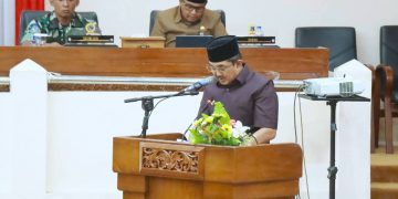 Bupati Anwar Sadat Sampaikan Jawaban atas Pandangan Umum Fraksi DPRD terhadap Ranperda Pertanggungjawaban APBD 2025 pada Rapat Paripurna Ketiga
