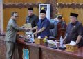 Wakil Bupati Tanjung Jabung Barat Hadiri Rapat Paripurna Kedua DPRD Bahas Pandangan Umum Fraksi terhadap Ranperda Pertanggungjawaban APBD 2025