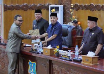 Wakil Bupati Tanjung Jabung Barat Hadiri Rapat Paripurna Kedua DPRD Bahas Pandangan Umum Fraksi terhadap Ranperda Pertanggungjawaban APBD 2025