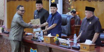 Wakil Bupati Tanjung Jabung Barat Hadiri Rapat Paripurna Kedua DPRD Bahas Pandangan Umum Fraksi terhadap Ranperda Pertanggungjawaban APBD 2025