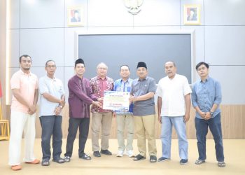 Berikan Bantuan untuk Korban Kebakaran di Teluk Nilau, Camat Pengabuan dan Masyarakat: Terima Kasih SKK Migas – PetroChina