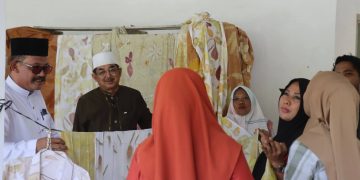 Bupati dan Wakil Bupati Tanjab Barat Tinjau UMKM Ecoprint Desa Kuala Dasal, Siap Fasilitasi Pengembangan Produk