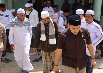 Usai Panen Raya Melon, Bupati dan Wakil Bupati Tanjab Barat Lanjutkan Safari Jumat di Desa Kuala Dasal
