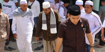 Usai Panen Raya Melon, Bupati dan Wakil Bupati Tanjab Barat Lanjutkan Safari Jumat di Desa Kuala Dasal