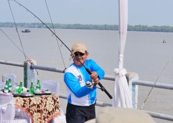 Semarak HUT RI ke-81 dan Hari Jadi Tanjab Barat ke-61, Bupati Anwar Sadat Buka Lomba Mancing Forkopimda dan OPD