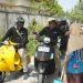 Bupati Anwar Sadat Blusukan Naik Vespa, Bagikan 100 Sembako untuk Warga Kurang Mampu