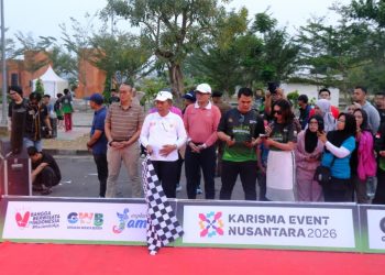 Semarak HUT ke-81 RI di Jambi: Wagub Abdullah Sani Lepas Ratusan Peserta Fun Run Lintasi Gentala Arasy
