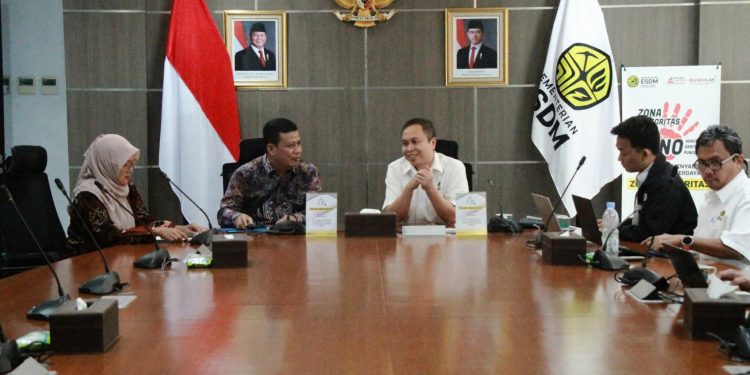 Wabup Katamso Koordinasikan Percepatan Program Listrik Desa di Tanjung Jabung Barat