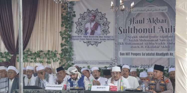 Bupati Anwar Sadat Hadiri Haul Ulama dan HUT Ponpes Sa’adatul Abadiyah Kuala Tungkal