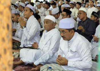 Bupati Anwar Sadat Salat Istisqa di Ponpes Al-Baqiatusholihat, Ajak Jaga Lingkungan dan Introspeksi Diri