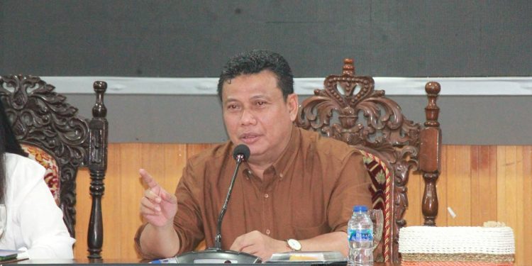 Wabup Katamso Pimpin Rapat Media Konflik Lahan di Taman Raja