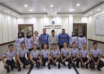 Bupati Anwar Sadat Dorong Hasil Kajian Mahasiswa PKL Dukung Pembangunan Transportasi