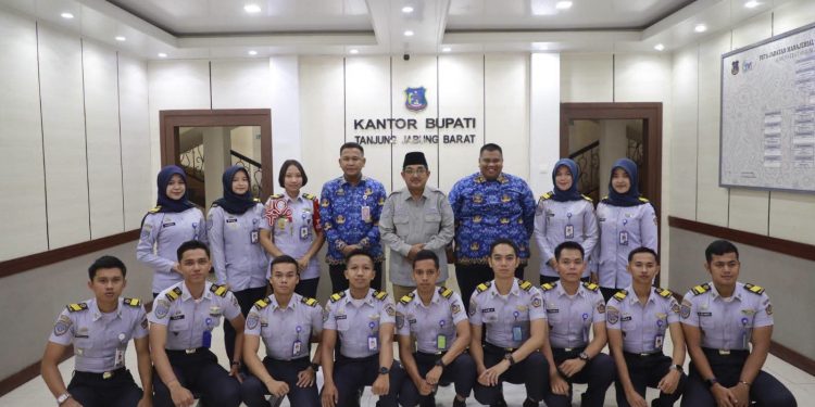Bupati Anwar Sadat Dorong Hasil Kajian Mahasiswa PKL Dukung Pembangunan Transportasi
