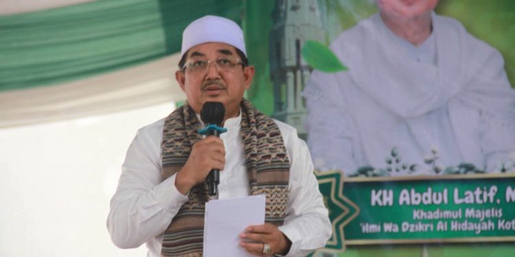 Bupati Anwar Sadat Hadiri Haul ke-7 Ilmi wa Dzikri Al Hidayah di Kota Jambi, Ajak Masyarakat Bermunajat agar Kabut Asap Segera Berakhir
