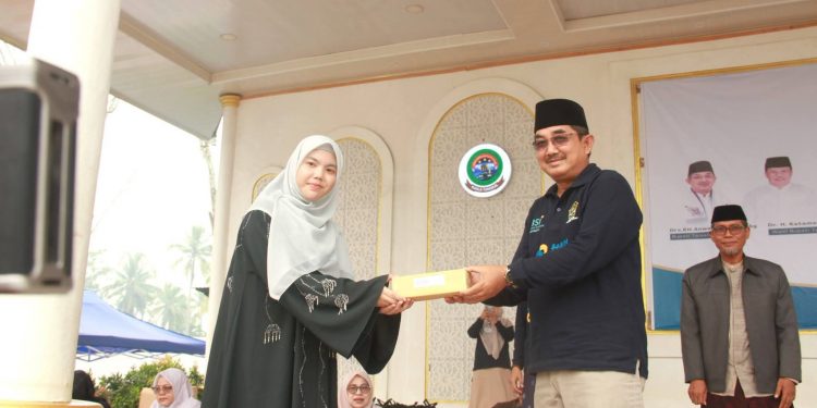Bupati Anwar Sadat Buka Perlombaan Antarpondok Pesantren se-Tanjab Barat dalam Peringatan Hari Santri Nasional 2026