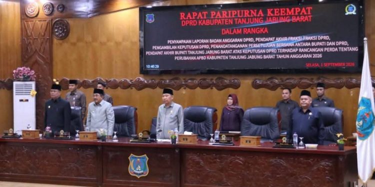 Hamdani Pimpin Rapat Paripurna Keempat DPRD Tanjab Barat