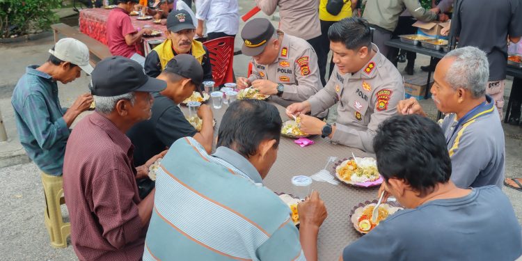 Jumat Berbagi Polres Tanjab Barat, Wujud Kepedulian dan Kedekatan Polri dengan Masyarakat